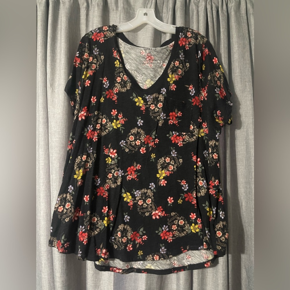 Torrid, T-Shirt, Size 3